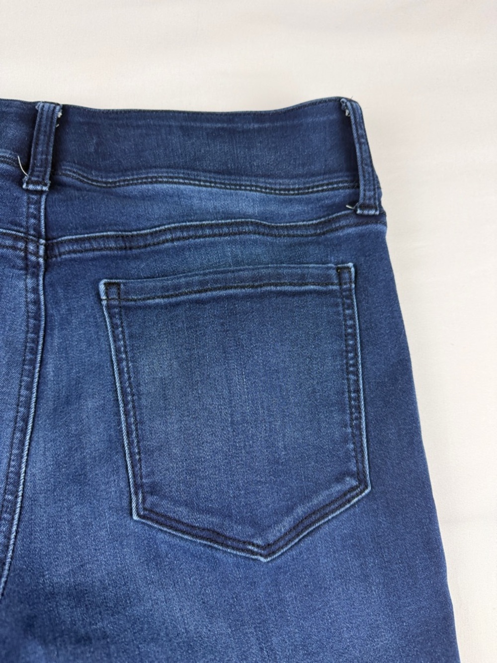Nine West Straight Leg Jeans Size 10 Stretch Waist Comfort Fit - Picture 8 of 9